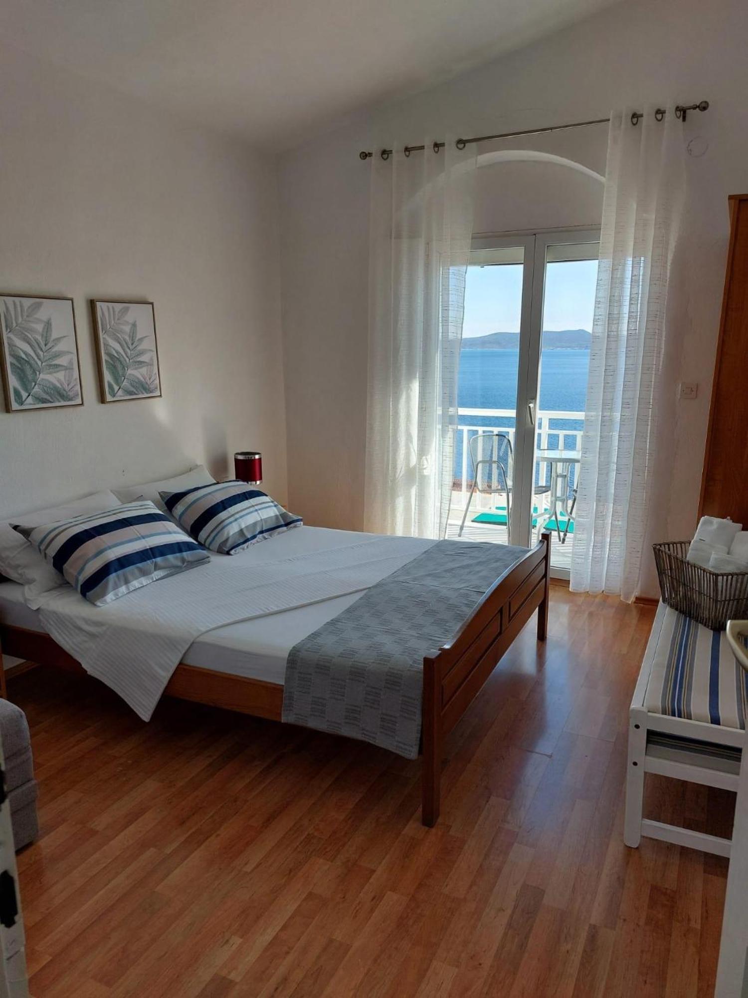 Apartments With A Parking Space Pisak, Omis - 1009 Esterno foto